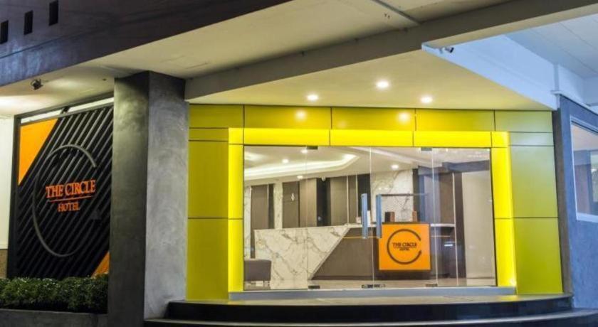 The Circle Hotel Buriram Bagian luar foto